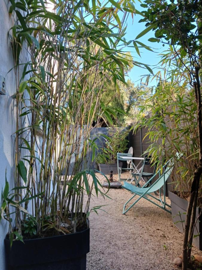 Charmant Studio: Quiet Oasis with Pool in Villeneuve-lès-Avignon Exterior photo